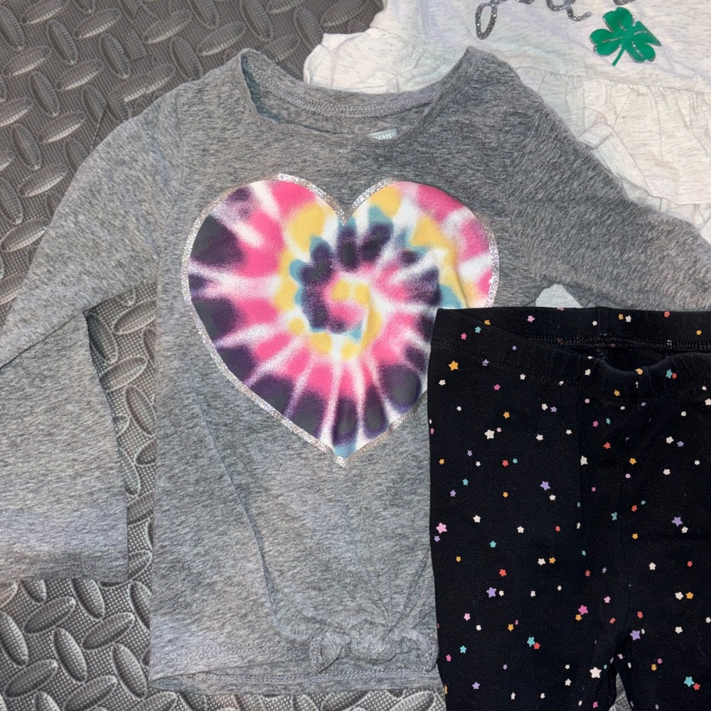 St. Patrick's Day bundle. 5 items! 3T/XS - Picture 5 of 11